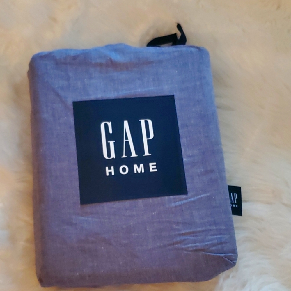 Gap Home 100% soft organic cotton washed chambray sheet set - navy blue